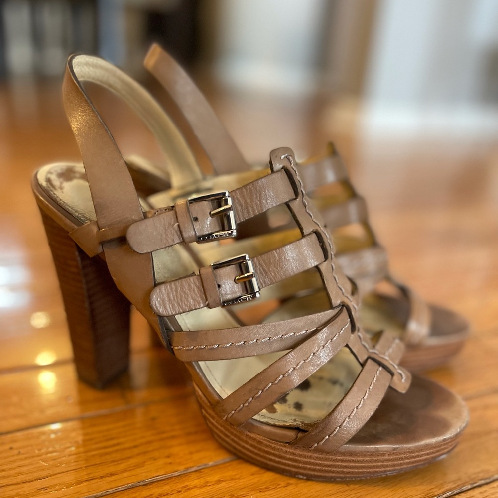 COACH Sz 9 Platform Sandals